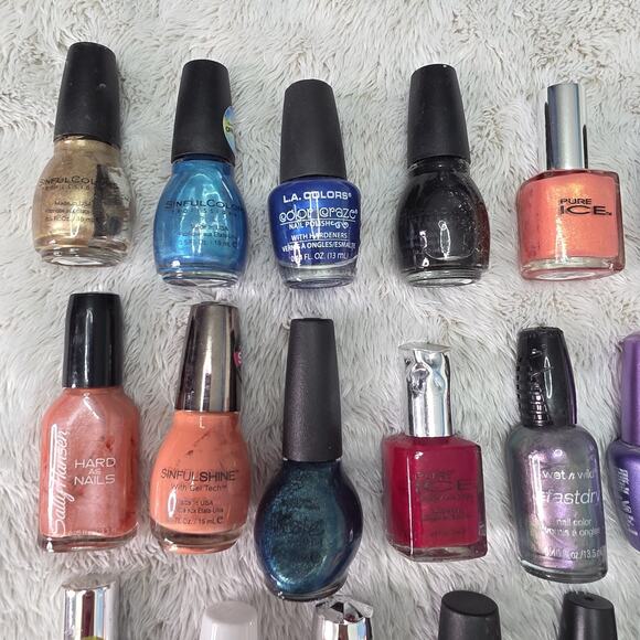 Lot of 40 Assorted Nail Polishes Gel, Glitter, Metallic, Matte Shades - Picture 10 of 16